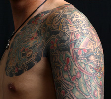 京都　刺青　彫とら