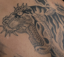 京都　刺青　彫とら