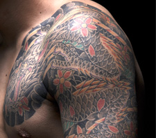 京都　刺青　彫とら