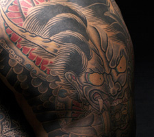 京都　刺青　彫とら