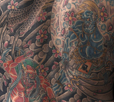 京都　刺青　彫とら