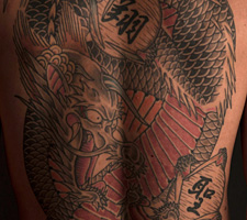 京都　刺青　彫とら