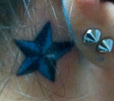 京都　刺青　彫とら