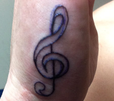 京都　刺青　彫とら