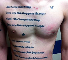 京都　刺青　彫とら