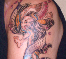 京都　刺青　彫とら