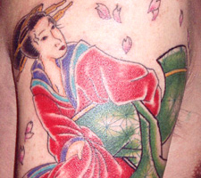 京都　刺青　彫とら