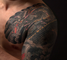 京都　刺青　彫とら