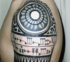 ワンポイント　刺青　彫とら