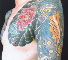 京都　和彫り　彫とら